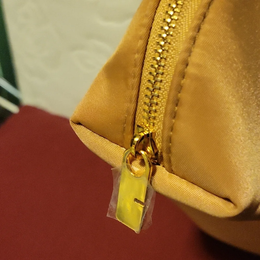 Burberry Goddess Perfume Gift Pouch Travel Case Authentic Luxury Fragrance Bag